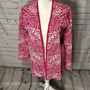 Mia Reis by Winding River Reversible Knit Sweater in Magenta and White